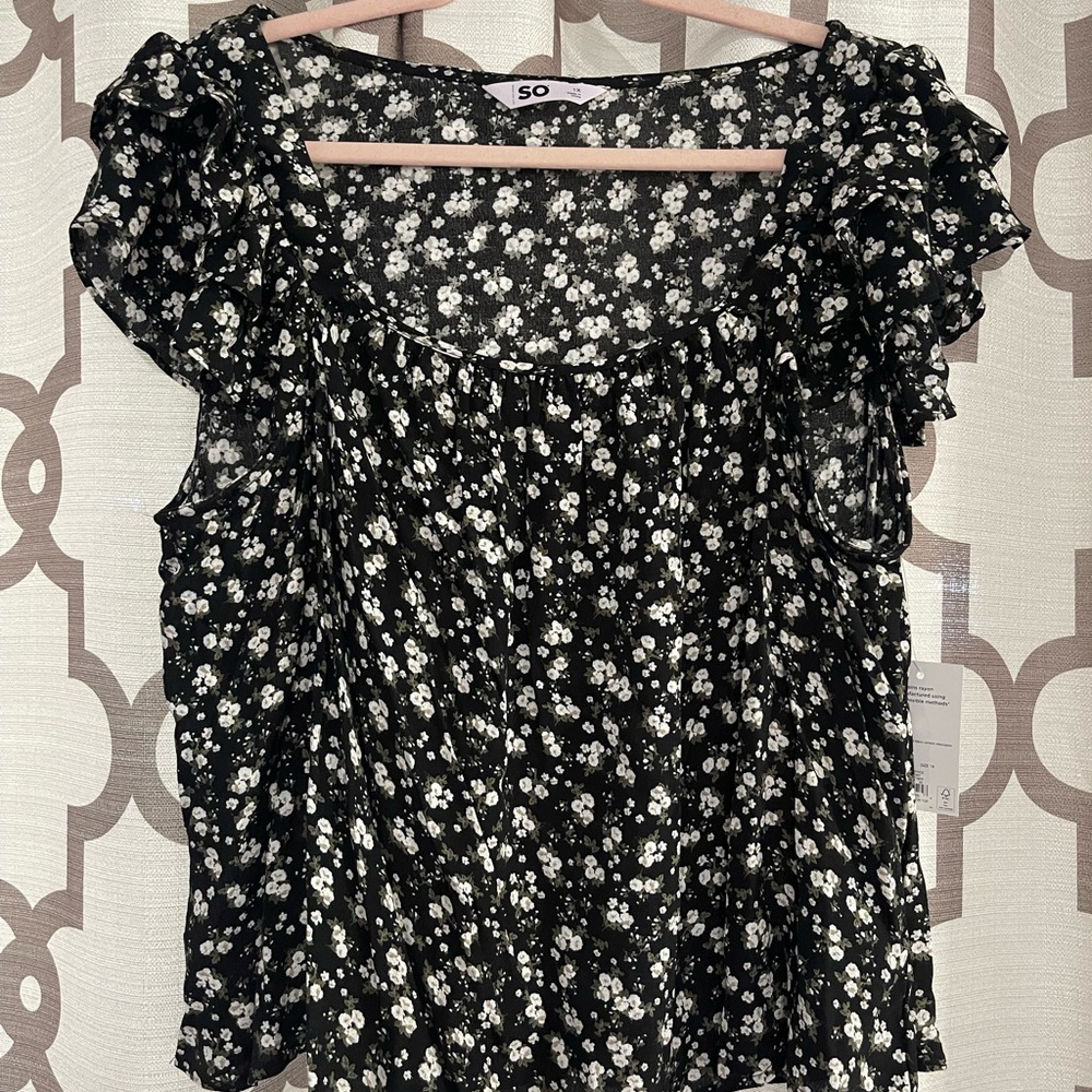 SO Black and White Floral Blouse